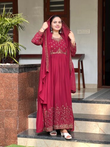 PARTY WEAR GOWN WITH SHWAL for Sale (All India Delivery Available..)